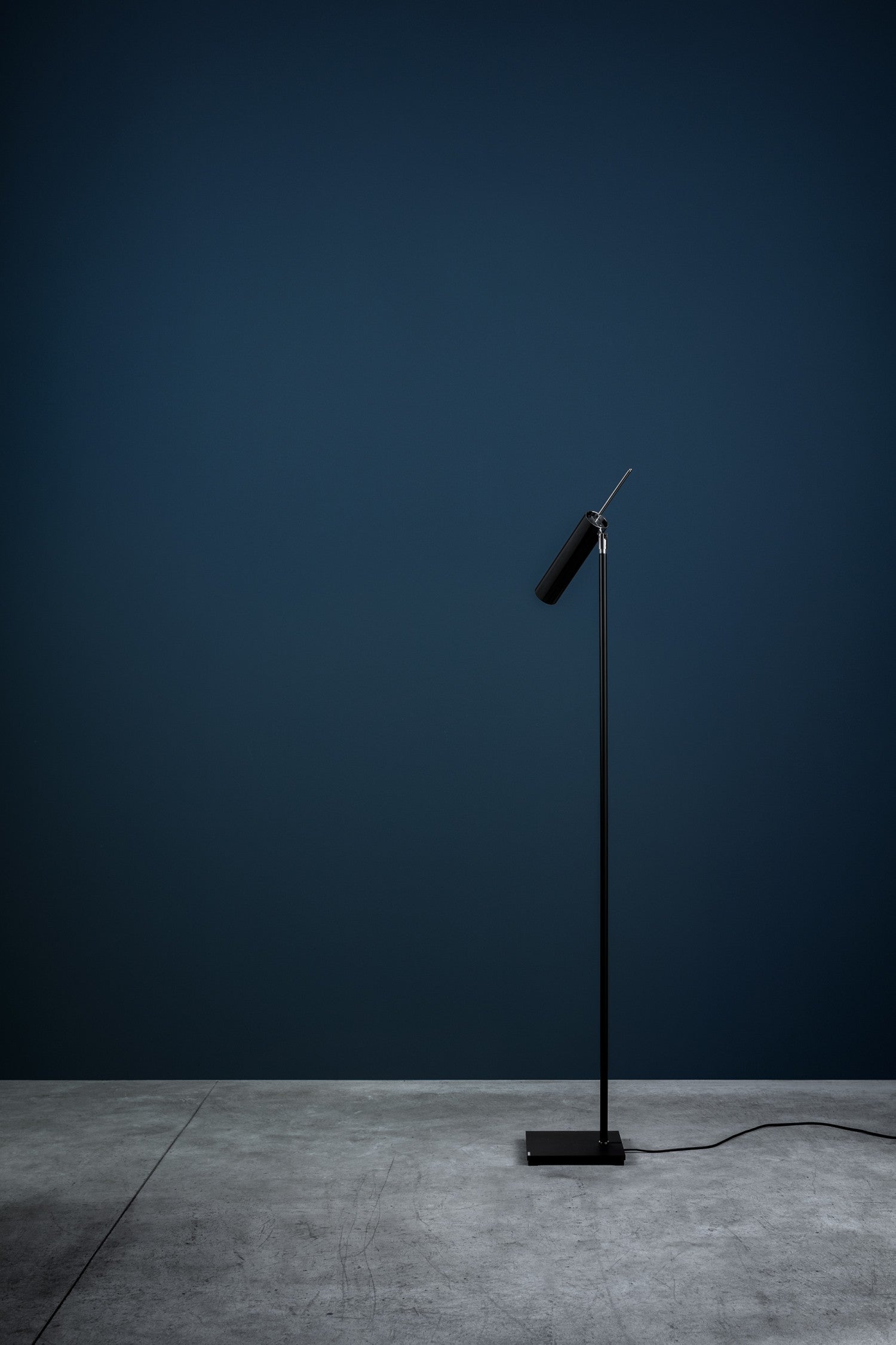 LUCENERA 506 - Floor Lamp