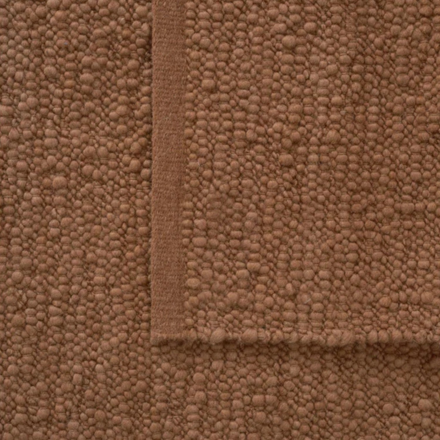 PEBBLED POEM - Rug
