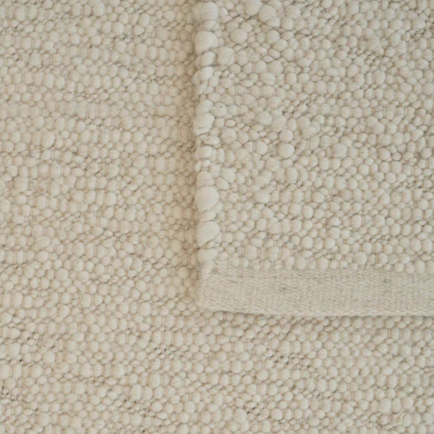 PEBBLED POEM - Rug